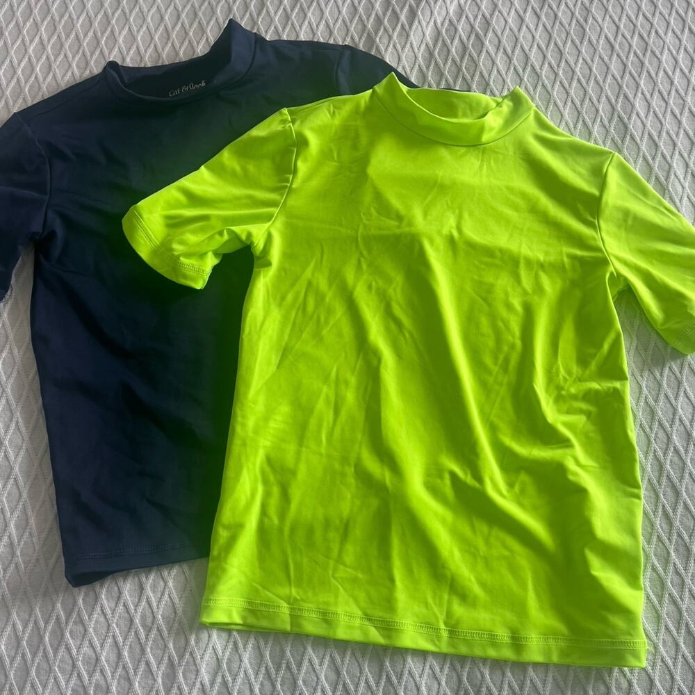 Boys cat & Jack medium size 8 two pack swim shirt bundle